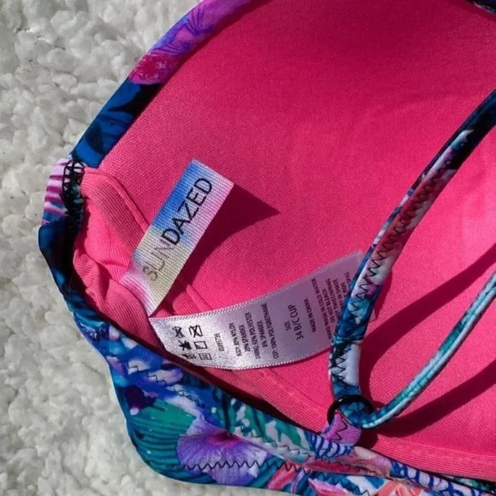 NWT Sundazed Floral Bikini Top